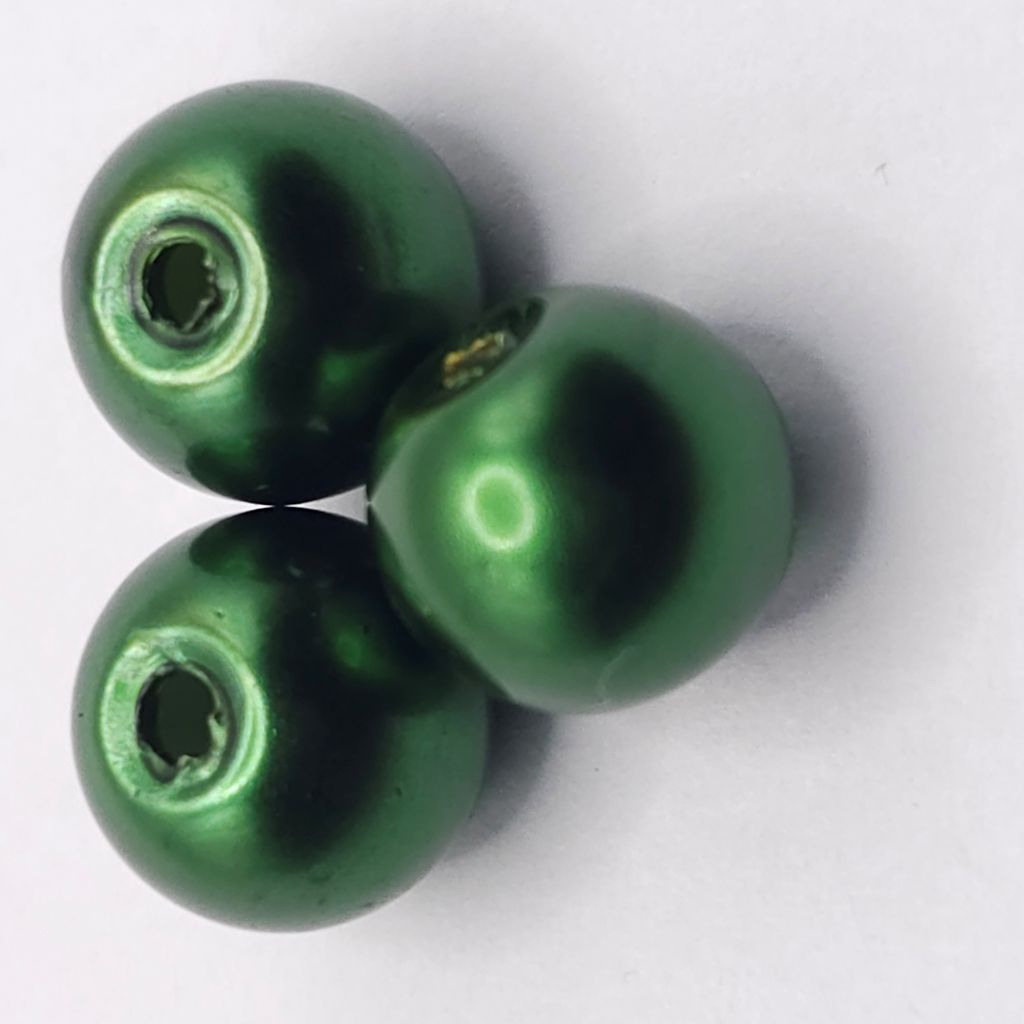 Green – Pearlised Gloss Glass Beads (8mm, Pack of 100)