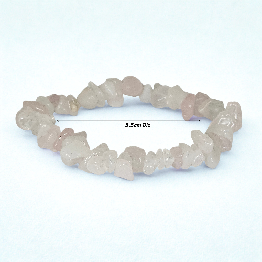 Beaded bracelet with a measurement label on a white background